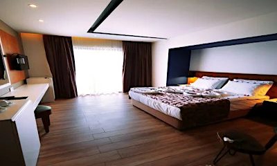 Standart Yandan Deniz Manzaralı Oda
