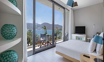 King Premium Room with Balcony & Sea View 