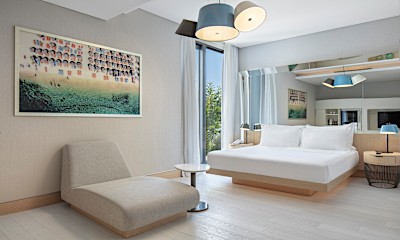 King Deluxe Room with Terrace & Partial Sea View  