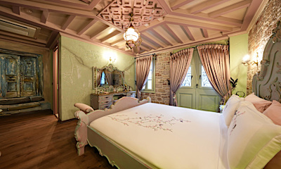 Antique Superior Room