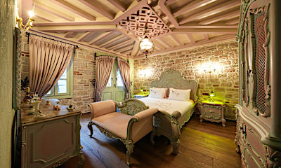 Antique Superior Room