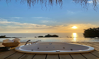 Lavanta ( Honeymoon Full Deniz Manzaralı Özel Havuzlu ve Jakuzili )