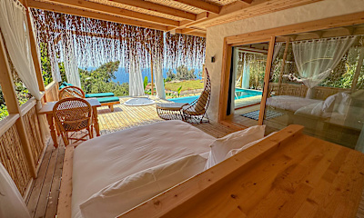 Mercan ( Exclusive Honeymoon - Deniz Orman Manzaralı Özel Havuzlu ve Jakuzili )