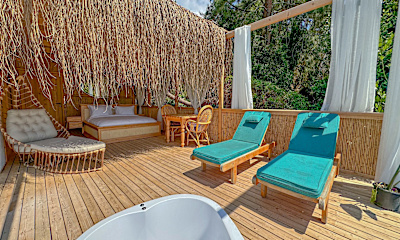 Mercan ( Exclusive Honeymoon - Deniz Orman Manzaralı Özel Havuzlu ve Jakuzili )