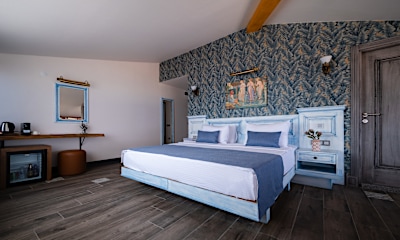 Deniz Manzaralı Jakuzili King Suite