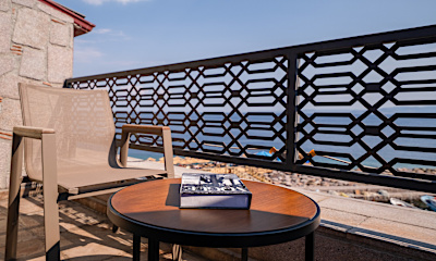 Deniz Manzaralı Jakuzili King Suite