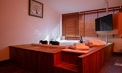Deniz Manzaralı Jakuzili King Suite