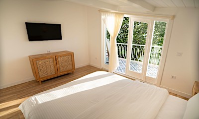 Terrace Oda