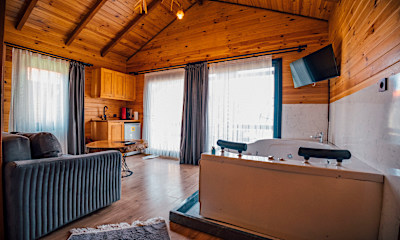 Deluxe Jakuzili -  Göl Manzaralı Bungalov