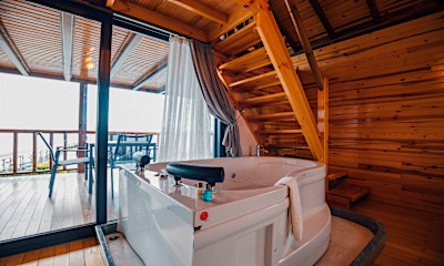 Suit Jakuzili -  Göl Manzaralı Bungalov