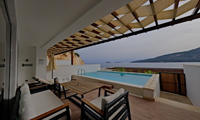 Junior Suite, Deniz Manzaralı, Özel Havuzlu