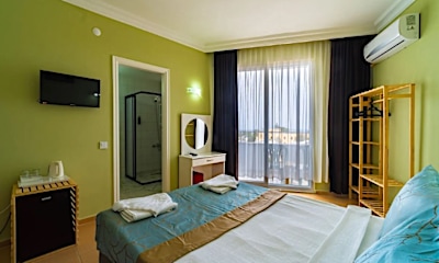 Standart Deniz Manzaralı Oda 