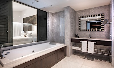 Corner Suite