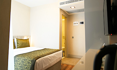 Junior Deluxe Room