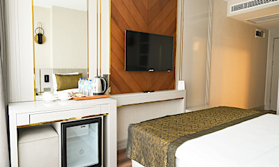 Signature Deluxe Room