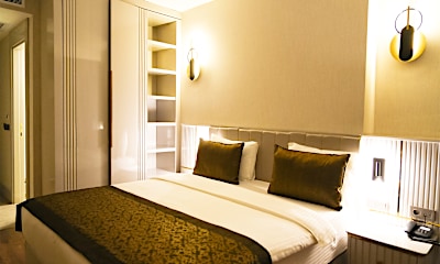 Signature Deluxe Room