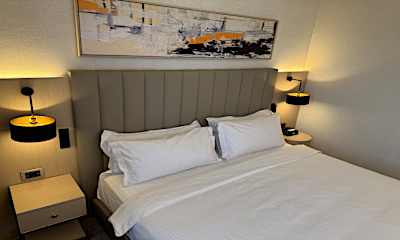 Club King Room
