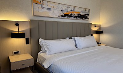Club King Room