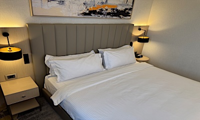 Club King Room