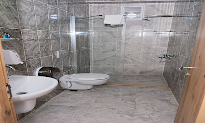 Üç Kişilik Oda