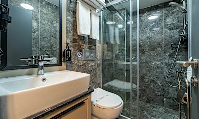 Economy King Room