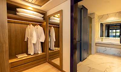 Deluxe Room Beach Side 