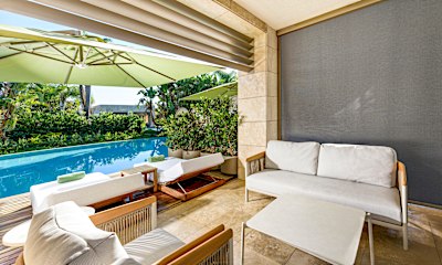 Pearl Pool Room