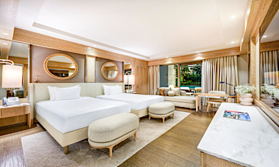 Pearl Pool Room