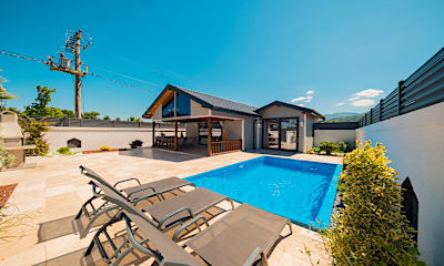 Suit Jakuzili -  Göl Manzaralı Bungalov