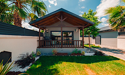 Deluxe Jakuzili Bungalov