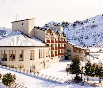 West Davraz Hotel